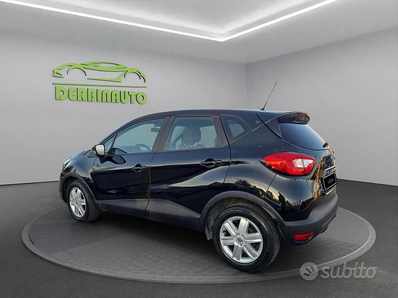 Usata Renault Captur 110 CV (80 kW) 2016 Nero SUV