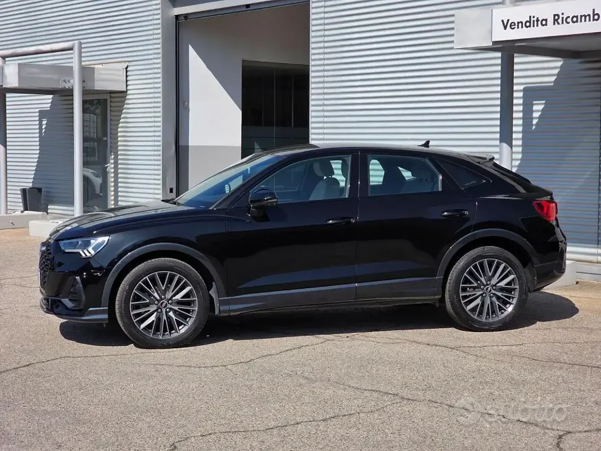 Usata Audi Q3 Sportback S-Line 150 CV (110 kW) 2021 Nero SUV