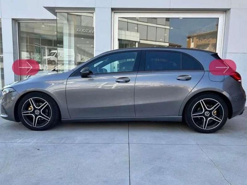 Grigio Usata 2018 Mercedes A180 Premium Tre volumi | 19.000 € (Super prezzo) - Immagine 1/4