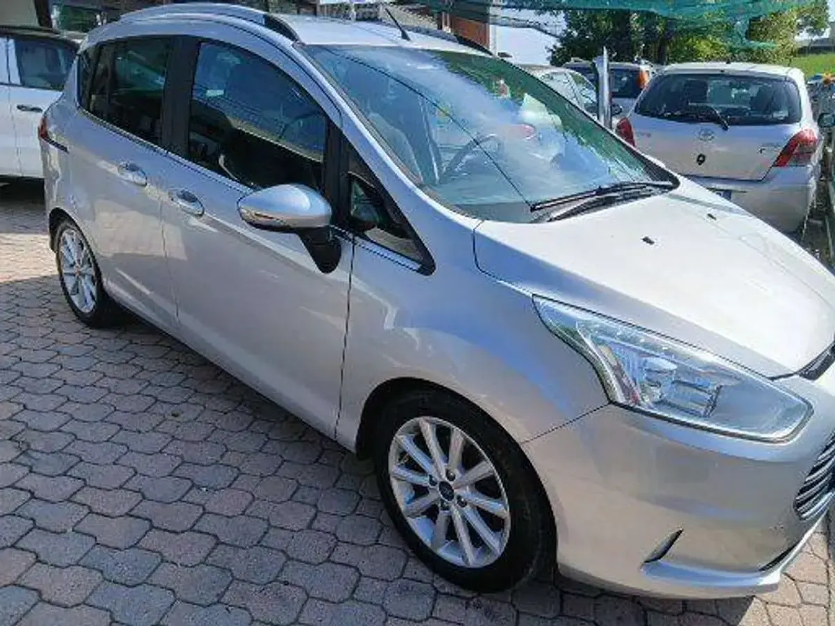 Usata Ford B-MAX Titanium 87 CV (63 kW) 2017 Argento Monovolume