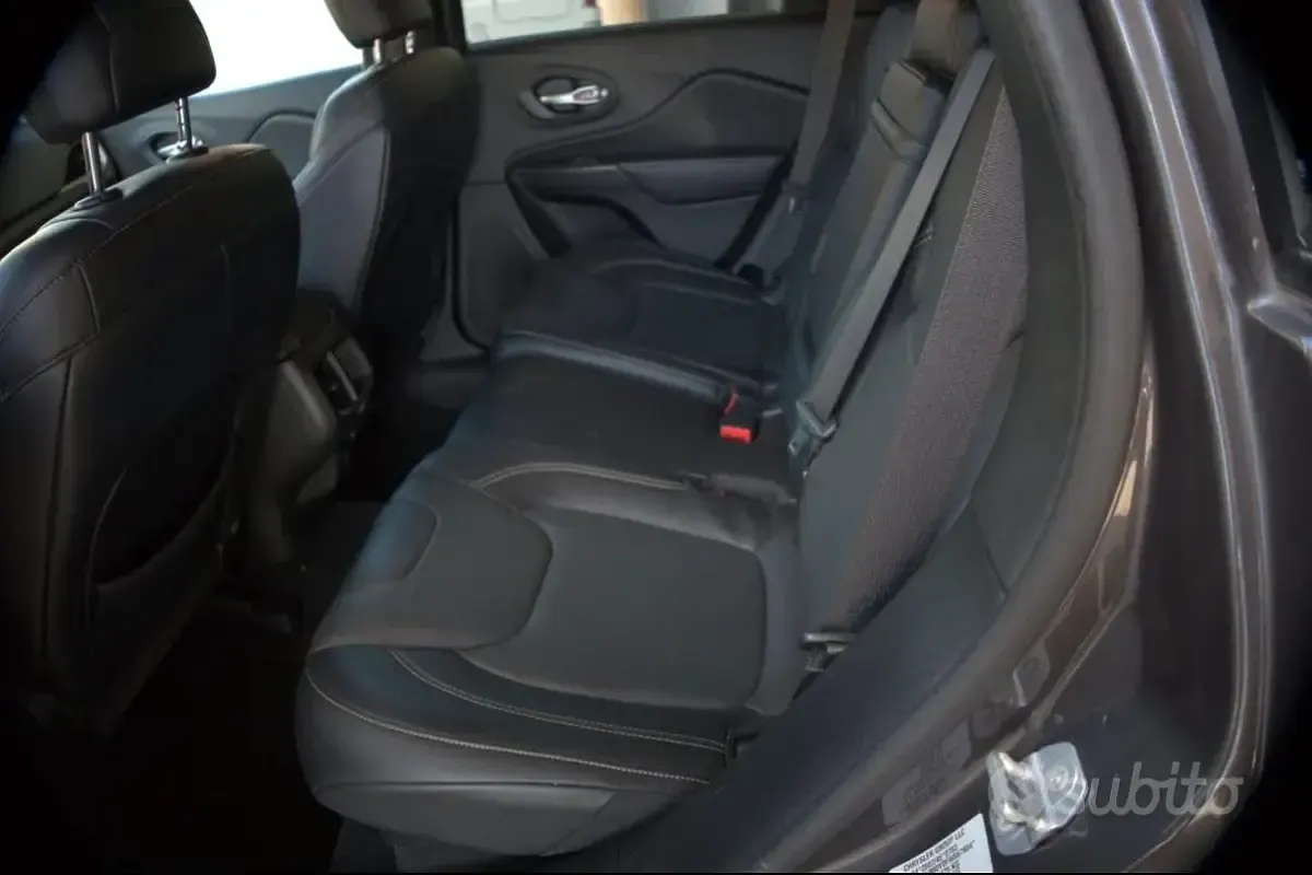 Usata Jeep Cherokee 170 CV (125 kW) 2014 SUV