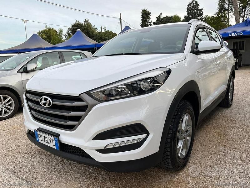 Usata Hyundai Tucson Comfort 116 CV (85 kW) 2016 Bianco SUV