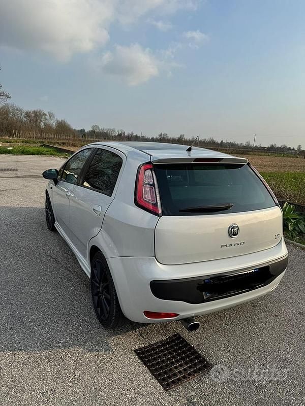 Usata Fiat Punto Evo 90 CV (66 kW) 2010 Grigio Utilitaria