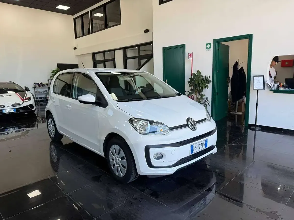 Usata VW up! Move 75 CV (55 kW) 2018 Bianco Utilitaria