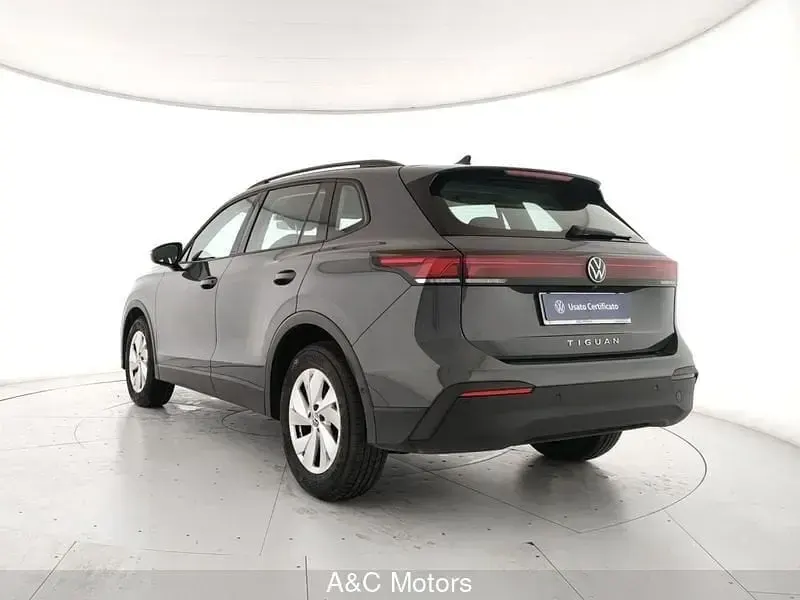 Usata VW Tiguan Life 150 CV (110 kW) 2025 Grigio SUV