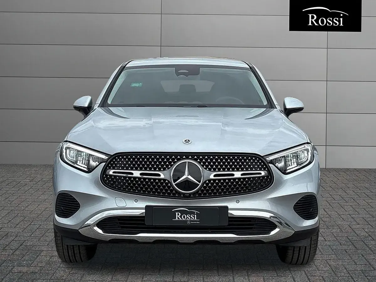 Nouvelle Mercedes GLC300 197 ch (144 kW) 2026 Argent Coupé