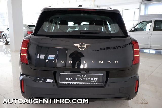 Usata Mini Countryman Essential 150 CV (110 kW) 2024 Midnight black metallic SUV