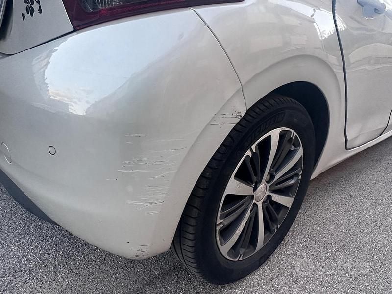 Brugt Peugeot 208 82 HK (60 kW) 2024 Hvid Hatchback