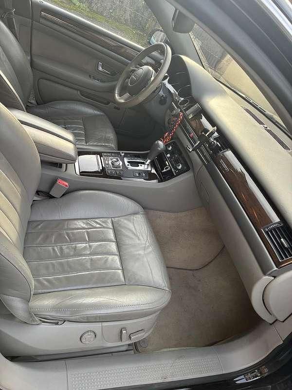 Usata Audi A8 Ambiente 334 CV (245 kW) 2002 Nero Berlina