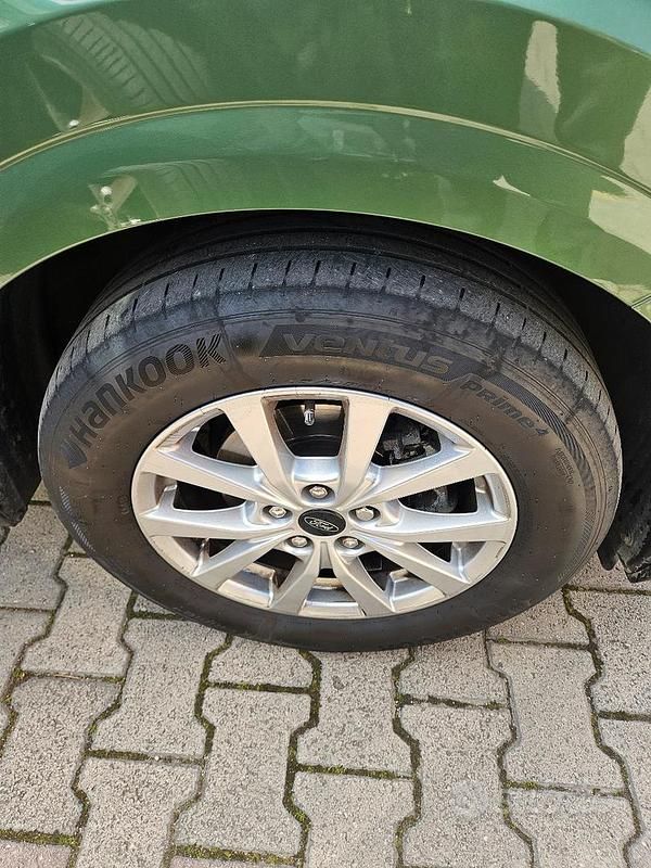 Usata Ford Courier 2024 Verde Monovolume