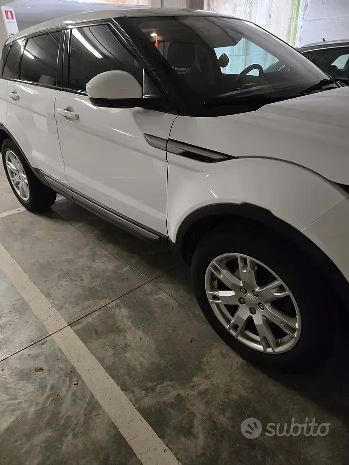 Usata Land Rover Range Rover evoque 150 CV (110 kW) 2016 Bianco SUV