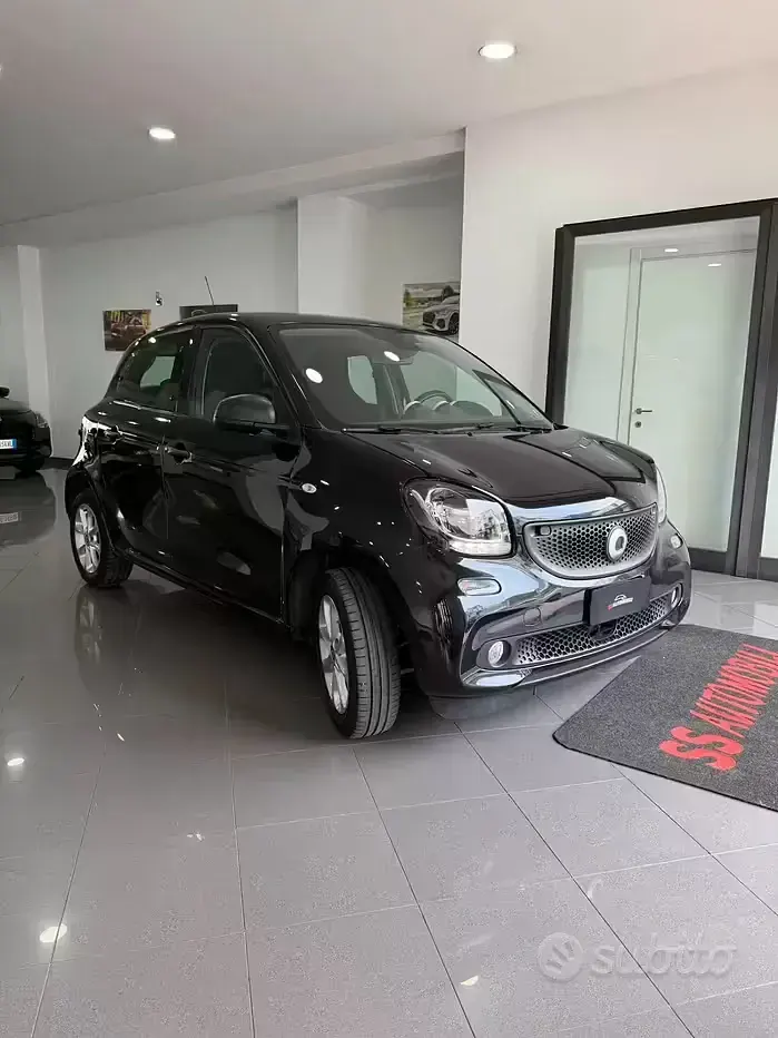 Usata Smart ForFour Passion 71 CV (52 kW) 2019 Nero Utilitaria