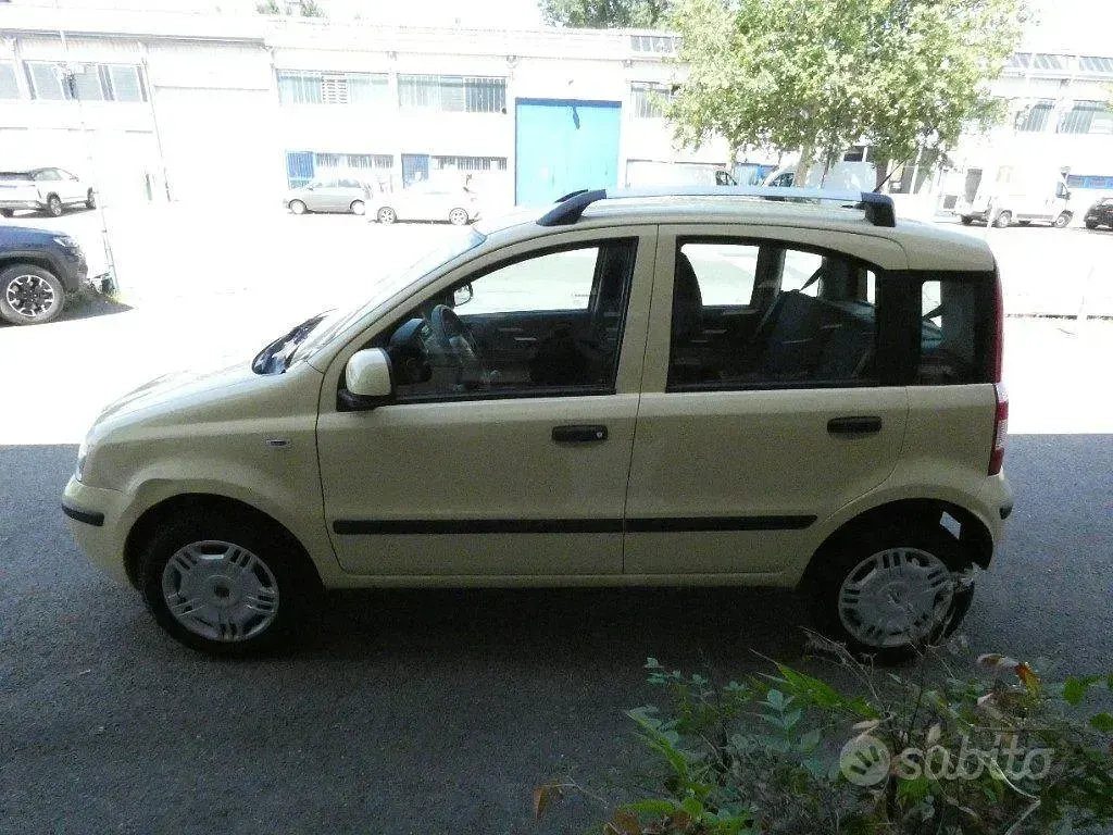 Usata Fiat Panda Dynamic 77 CV (56 kW) 2011 Giallo Utilitaria