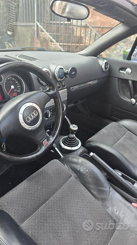 Usata Audi TT Roadster 225 CV (165 kW) 2000 Grigio Cabrio