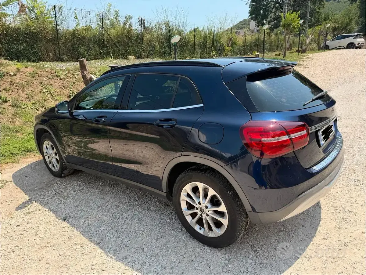 Usata Mercedes GLA180 Luxury 122 CV (89 kW) 2018 SUV