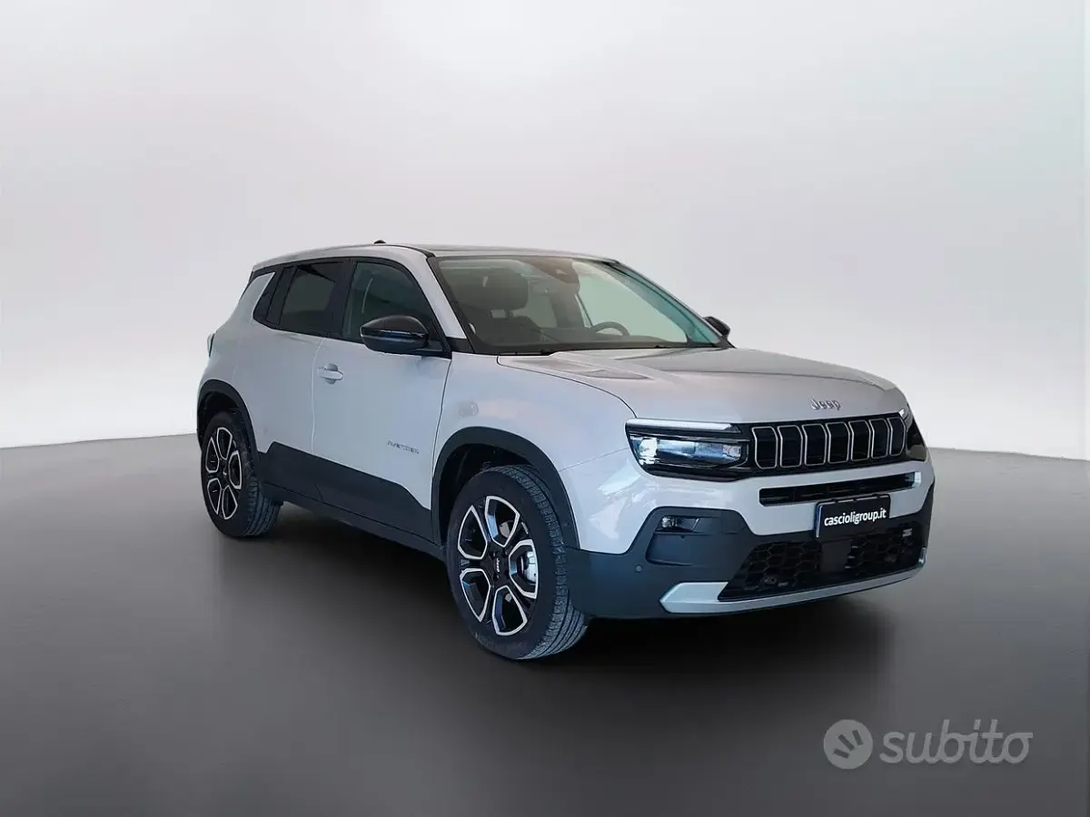 Usata Jeep Avenger Summit 101 CV (74 kW) 2024 Grigio SUV