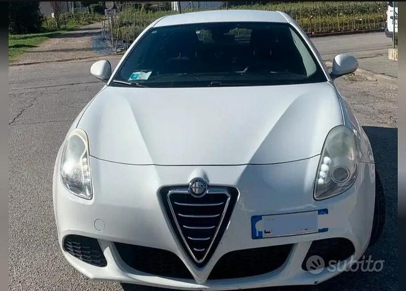 Usata Alfa Romeo Giulietta 2012 Bianco Utilitaria