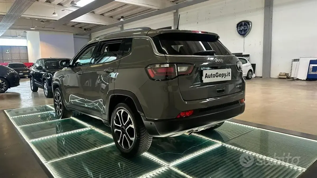 Usata Jeep Compass Limited 131 CV (96 kW) 2022 Grigio SUV