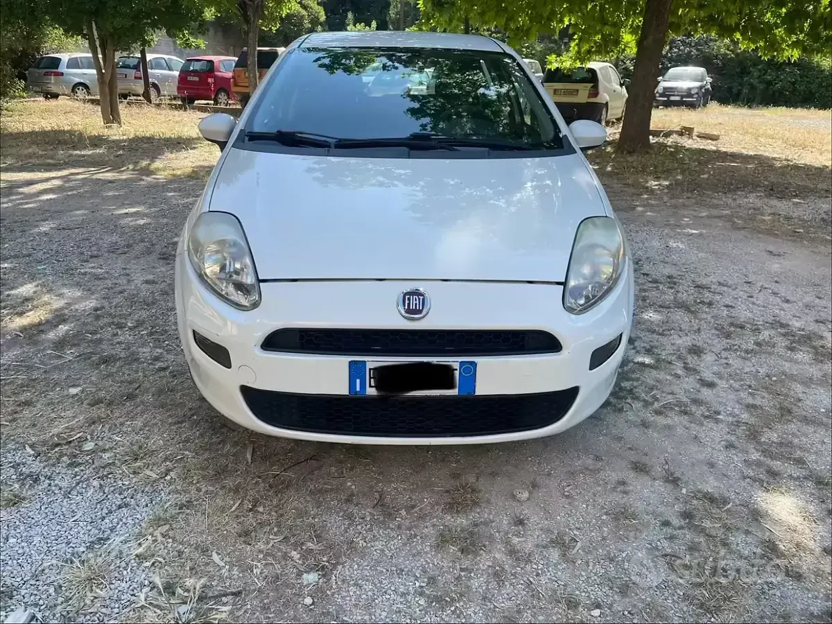 Occasion Fiat Punto Lounge 69 ch (50 kW) 2013 Blanc Citadine
