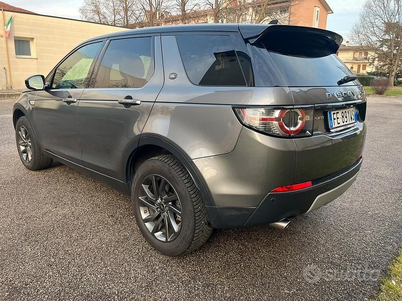 Usata Land Rover Discovery Sport HSE 150 CV (110 kW) 2016 Grigio SUV
