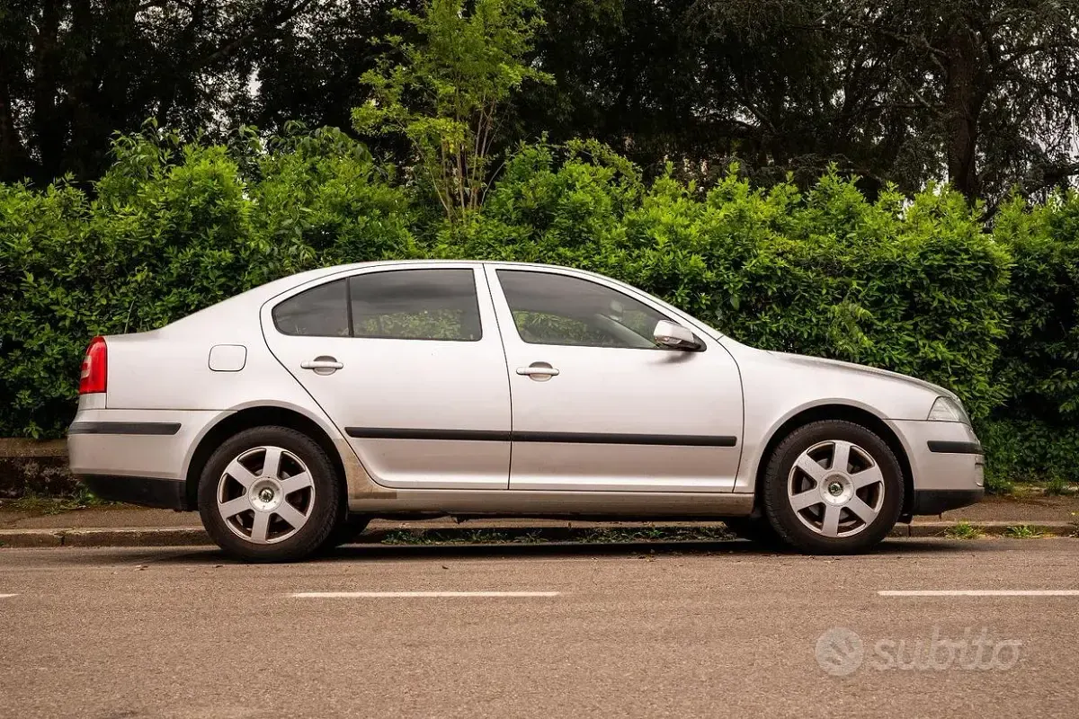Usata Skoda Octavia 140 CV (102 kW) 2005 Grigio Berlina