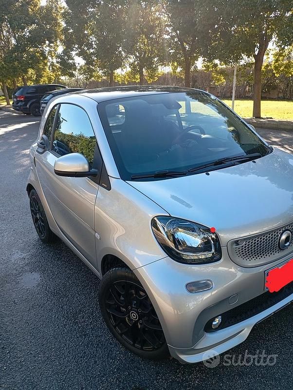 Grigio Usata 2019 Smart ForTwo Coupé Passion Coupé | 18.500 € - Immagine 1/4