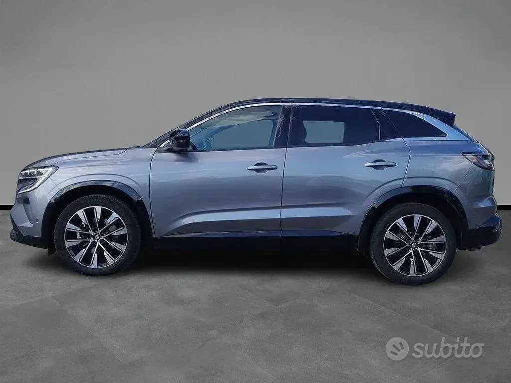 Usata Renault Austral Techno 131 CV (96 kW) 2023 Grigio SUV