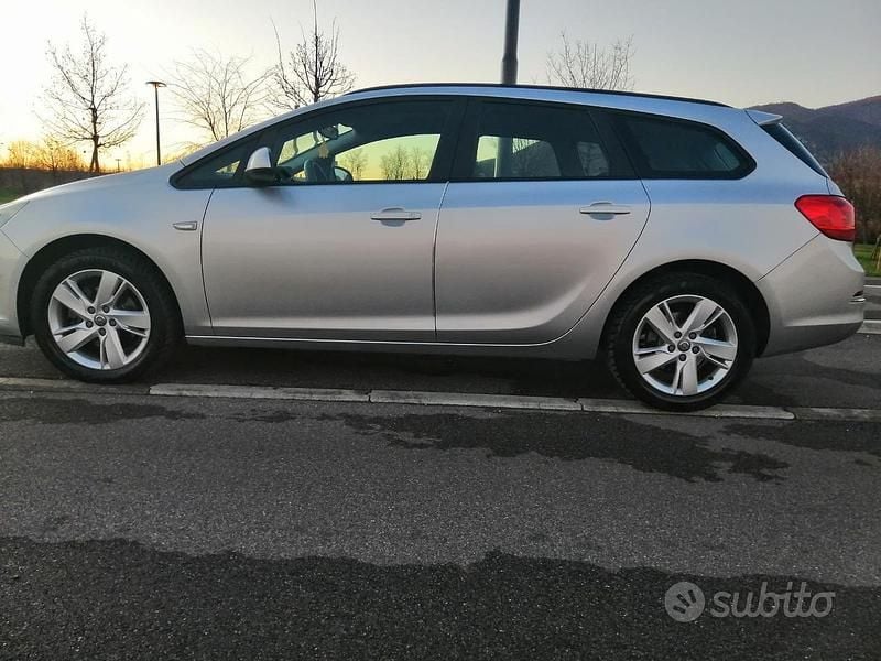 Usata Opel Astra 2016 Grigio Station wagon