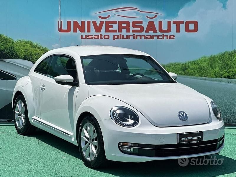 Usata VW Beetle Design 105 CV (77 kW) 2012 Bianco Utilitaria