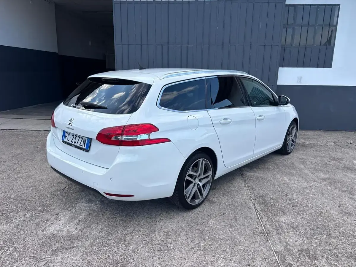Usata Peugeot 308 120 CV (88 kW) 2016 Bianco Station wagon