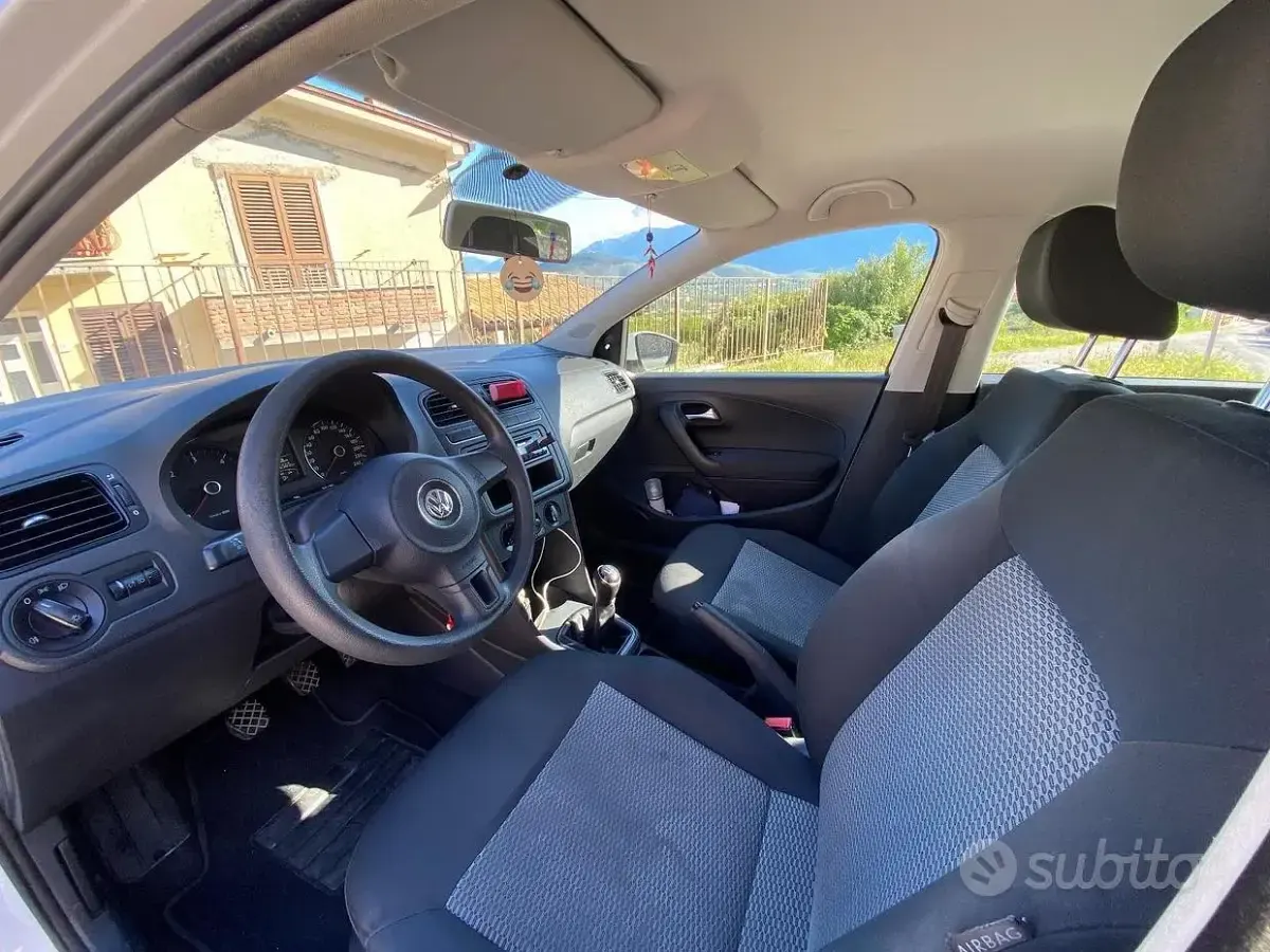 Usata VW Polo 60 CV (44 kW) 2012 Bianco Utilitaria