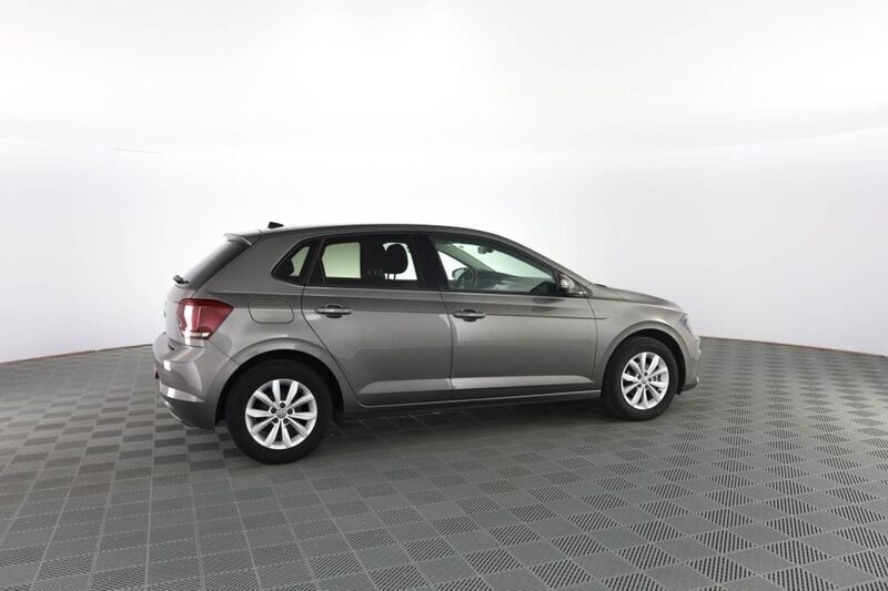 Usata VW Polo Highline 95 CV (69 kW) 2018 Grigio pastello Utilitaria