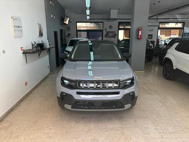 Nuova Jeep Avenger Summit 100 CV (73 kW) 2025 Grigio SUV