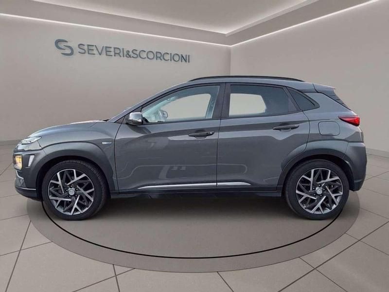 Usata Hyundai Kona XPrime 141 CV (103 kW) 2019 Grigio chiaro metallizzato SUV
