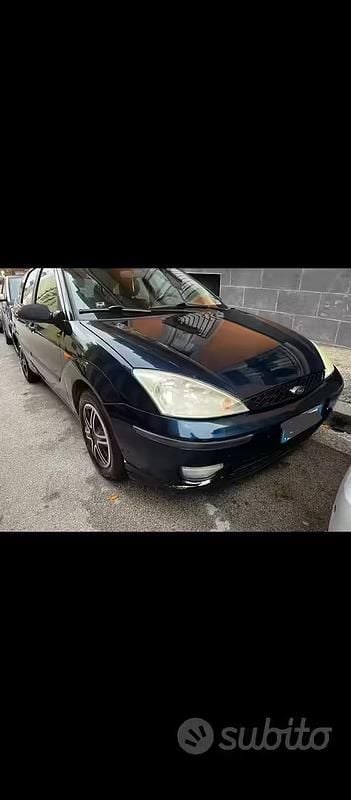 Usata Ford Focus 100 CV (73 kW) 2003 Blu Berlina