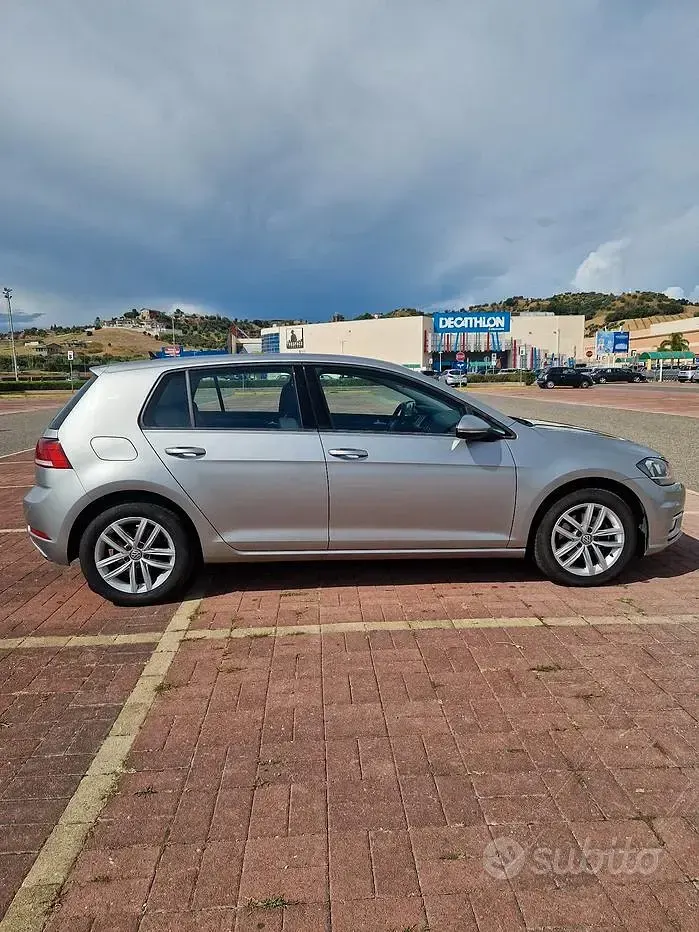 Usata VW Golf VII Business 116 CV (85 kW) 2018 Grigio Berlina
