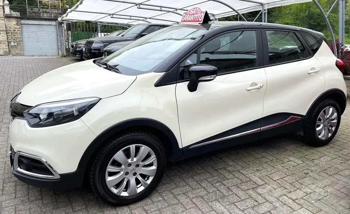 Usata Renault Captur 90 CV (66 kW) 2015 Bianco SUV