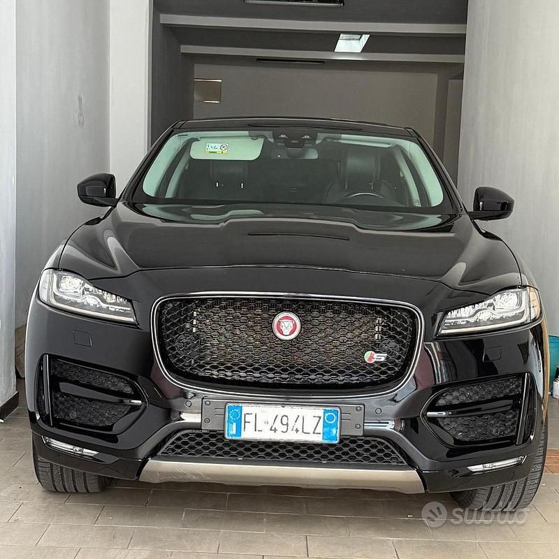 Usata Jaguar F-Pace 241 CV (177 kW) 2020 Nero SUV