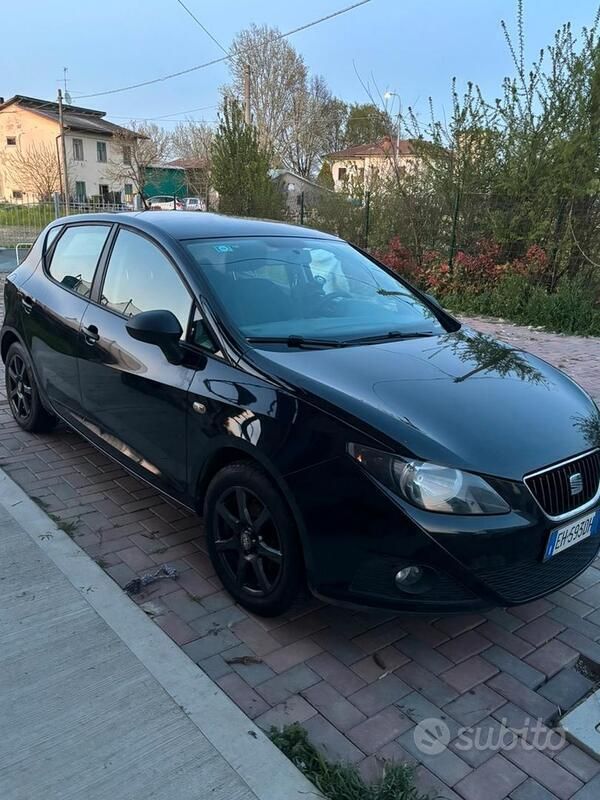 Usata Seat Ibiza 75 CV (55 kW) 2011 Nero Utilitaria