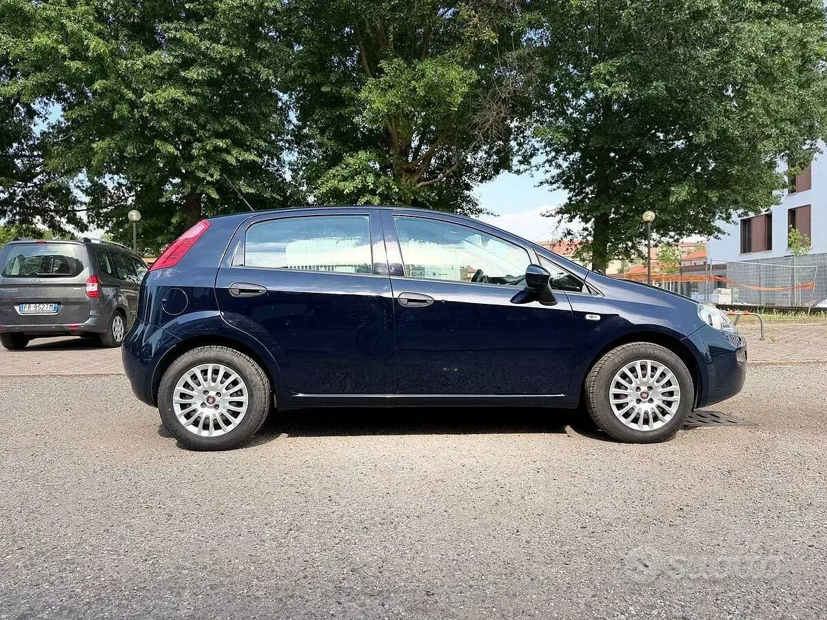 Usata Fiat Punto Street 69 CV (50 kW) 2015 Nero Utilitaria