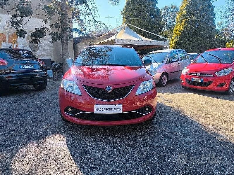 Usata Lancia Ypsilon S 95 CV (69 kW) 2016 Rosso Utilitaria