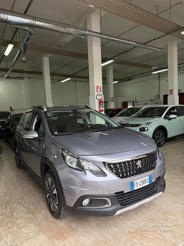 Usata Peugeot 2008 Allure 82 CV (60 kW) 2019 Grigio SUV