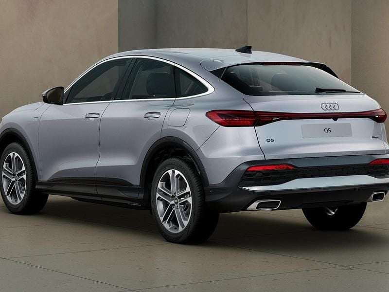 Nuova Audi Q5 Sportback Advanced 299 CV (219 kW) 2026 Argento fioretto metallizzato SUV