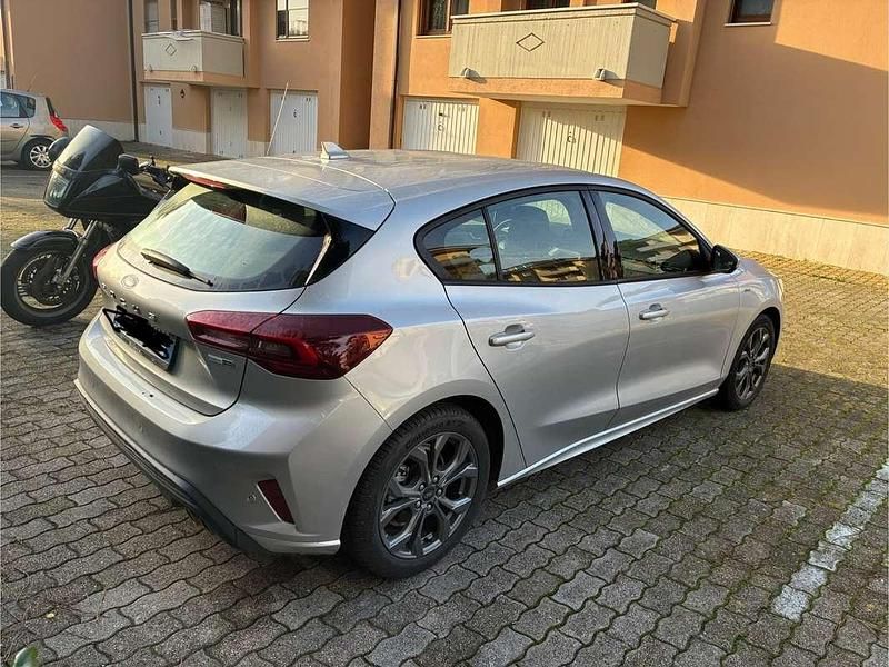 Usata Ford Focus ST-Line 125 CV (91 kW) 2023 Argento Berlina