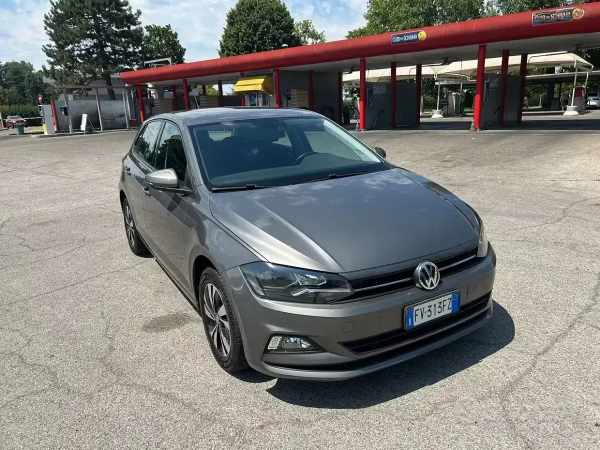 Usata VW Polo 75 CV (55 kW) 2019 Grigio Utilitaria