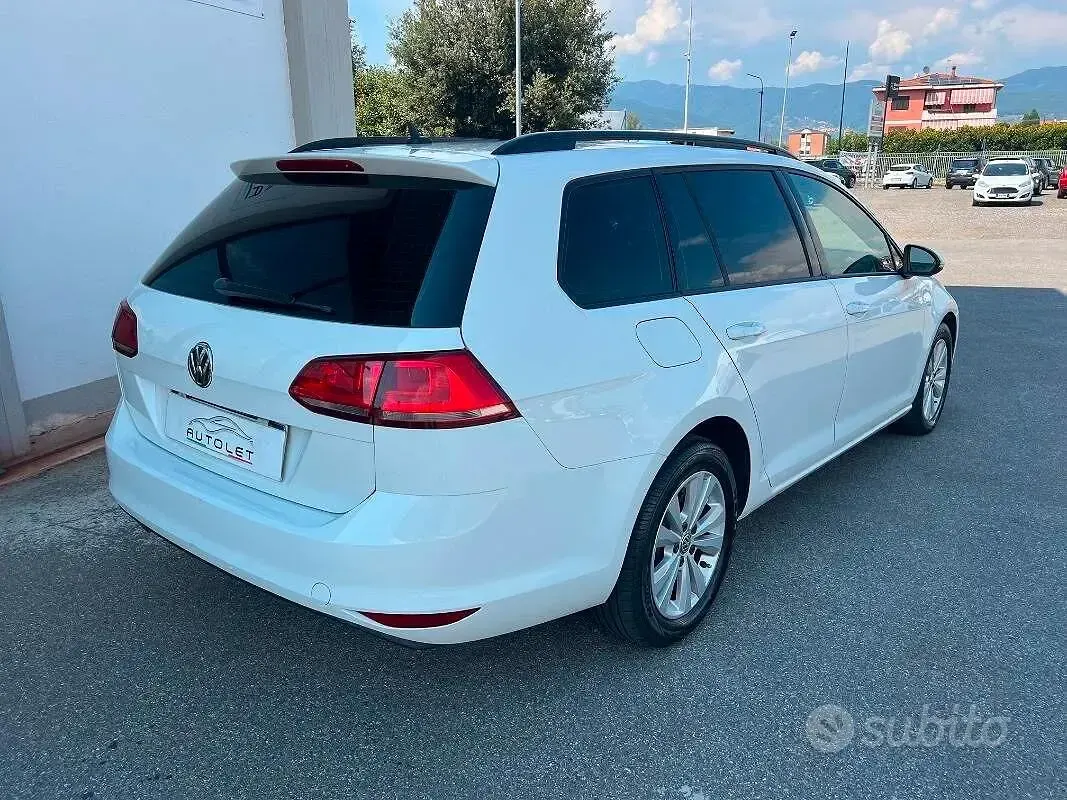 Usata VW Golf VII Comfortline 105 CV (77 kW) 2014 Bianco Station wagon