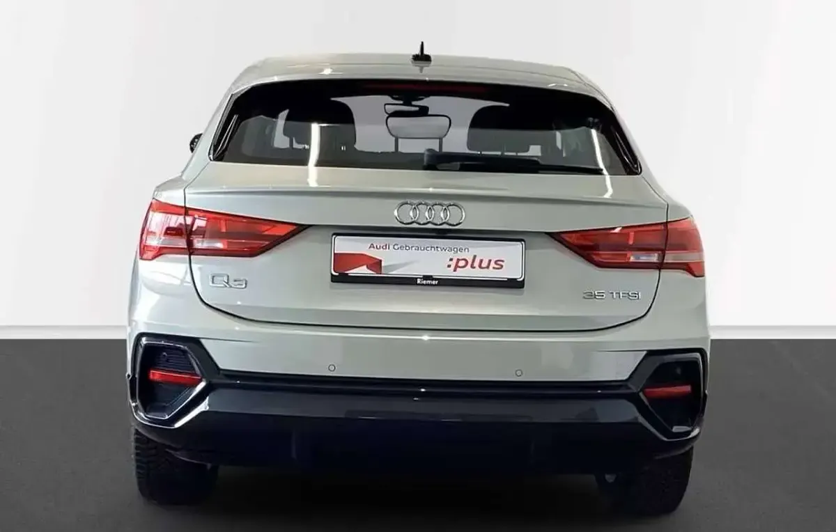 Usata Audi Q3 Sportback Ambiente 150 CV (110 kW) 2022 Grigio SUV
