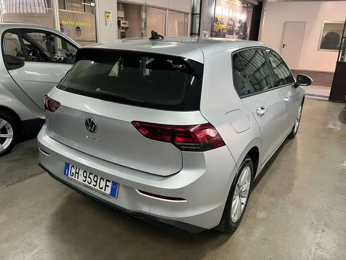 Usata VW Golf VIII 116 CV (85 kW) 2022 Grigio Berlina
