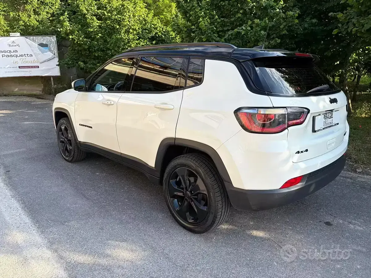 Usata Jeep Compass Night Eagle 140 CV (102 kW) 2018 Bianco SUV