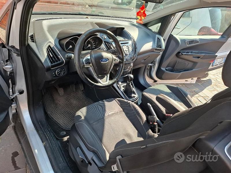 Usata Ford B-MAX 95 CV (69 kW) 2015 Grigio Monovolume